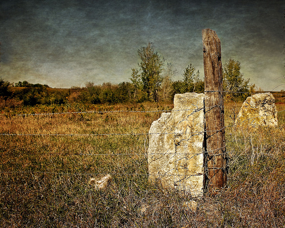 0445 b Wabaunsee County Fence Stones